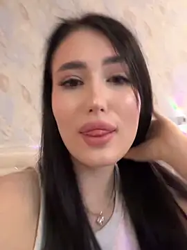 Snapshot of KailyBell chatting on October 21, 2025, 9:54 am KailyBell online show from October 21, 2025, 9:54 am