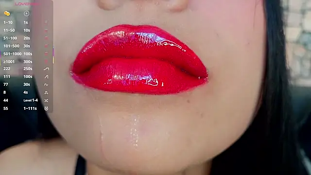 mia roux1 online show from November 3, 2025, 6:31 pm