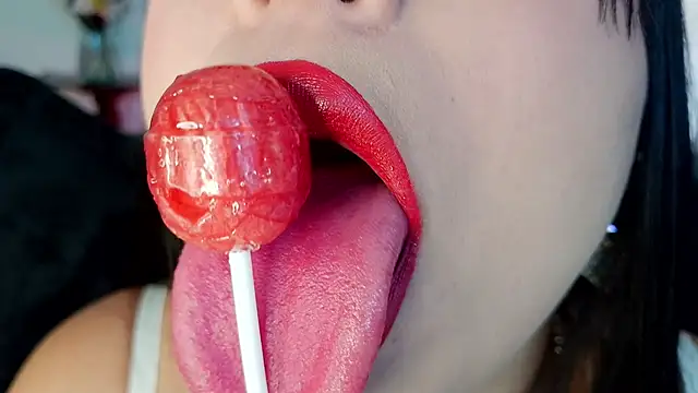 mia roux1 online show from February 9, 2026, 9:41 pm