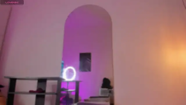 Miss ambrer  online show from November 14, 2025, 4:22 am