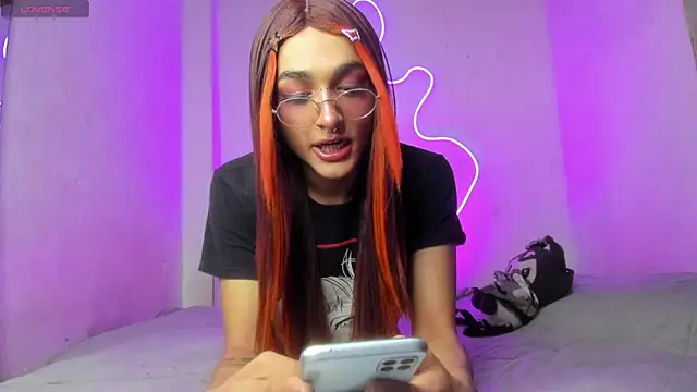 Snapshot of Mika__velvet chatting on October 27, 2025, 10:14 pm Mika  velvet online show from October 27, 2025, 10:14 pm