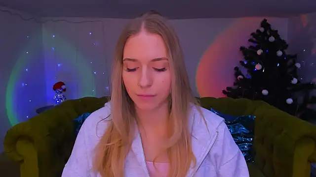 sassy cutie online show from January 10, 2026, 1:13 pm