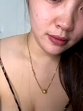 helo-kitty online show from November 6, 2025, 8:21 pm