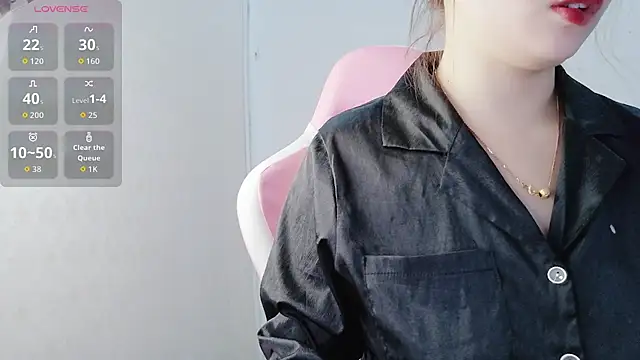 helo-kitty online show from December 21, 2025, 1:40 pm