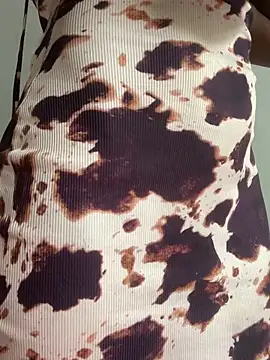 hairypussy254 online show from June 4, 2026, 1:39 pm