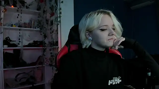 Holy Mistress S online show from October 29, 2025, 10:28 am