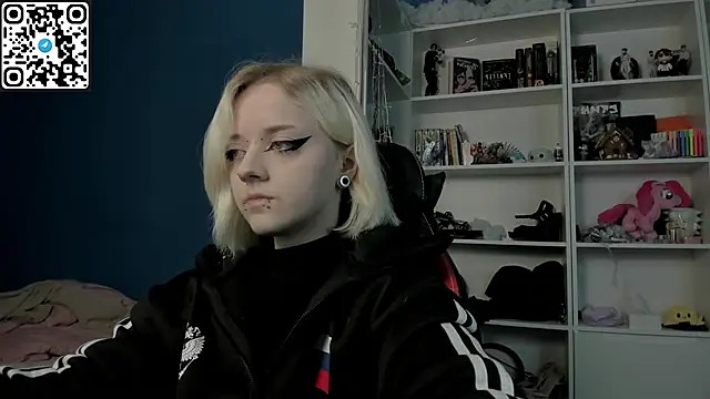 Holy Mistress S online show from January 7, 2026, 9:34 am