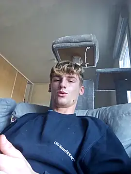 Charlycki online show from October 28, 2025, 3:04 pm