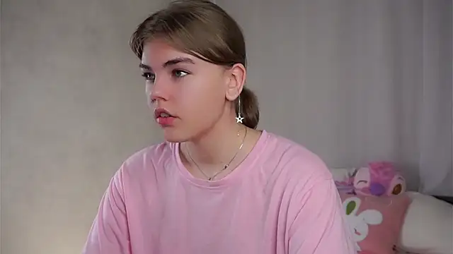 MelodyBaur online show from March 19, 2026, 11:58 am