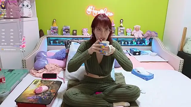  HeraLuna  online show from February 23, 2026, 9:23 pm