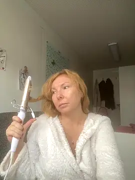 Snapshot of JeniJansi chatting on October 31, 2025, 12:06 pm JeniJansi online show from October 31, 2025, 12:06 pm