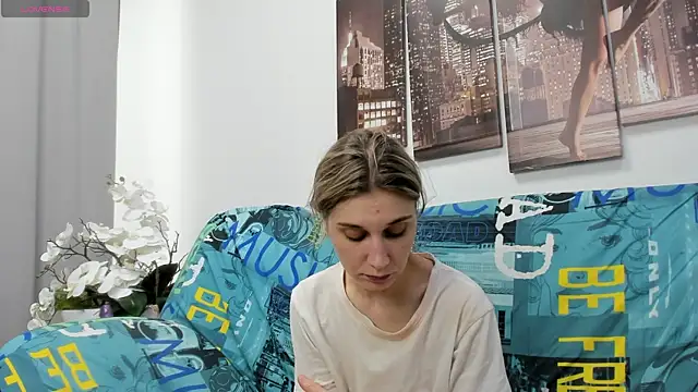 Tenderly Sophie online show from April 24, 2026, 1:24 pm