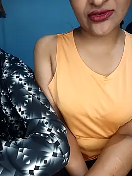 CoupleShow 432 online show from November 30, 2025, 4:33 pm