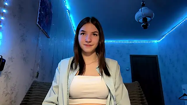 Beauty miIa online show from November 4, 2025, 3:11 pm