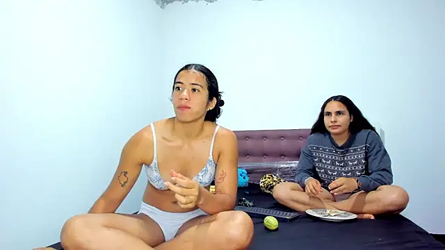 AshleyDeLuca  online show from February 7, 2026, 12:03 am