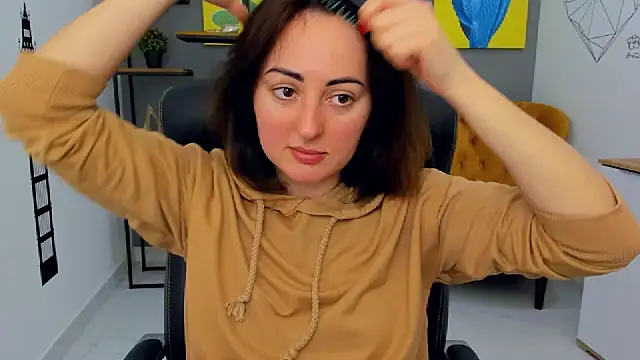 NoraSimons online show from March 15, 2026, 6:41 am