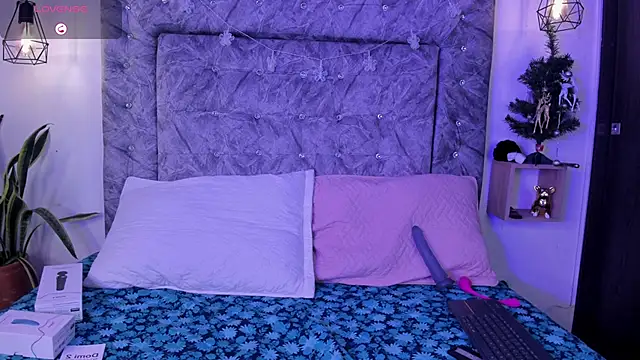 Amatista desire online show from December 21, 2025, 12:01 pm