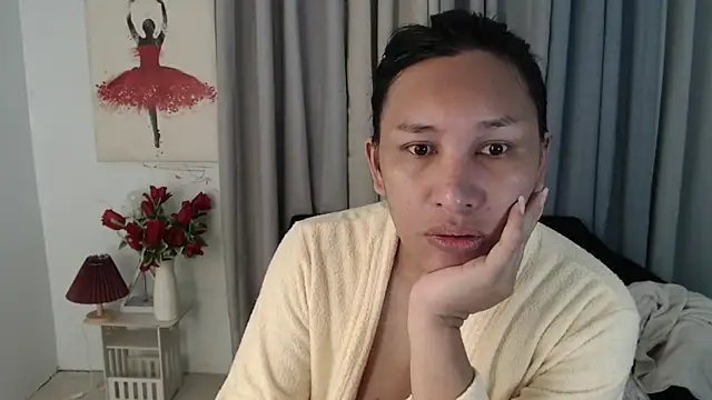 KeraMitenaa online show from October 22, 2025, 11:04 pm