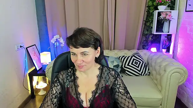 Snapshot of Demi_Mature chatting on October 22, 2025, 7:41 am Demi Mature online show from October 22, 2025, 7:41 am