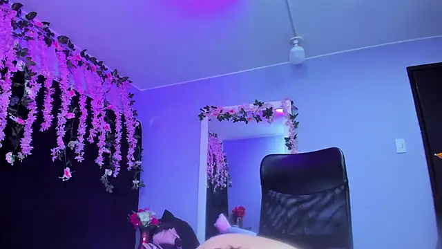 Gabyy Cooper  online show from November 29, 2025, 10:18 am