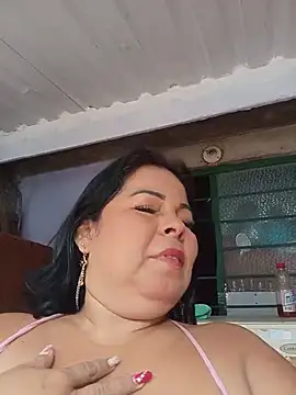 Snapshot of mother2-divorced chatting on June 6, 2026, 2:00 pm mother2-divorced online show from June 6, 2026, 2:00 pm