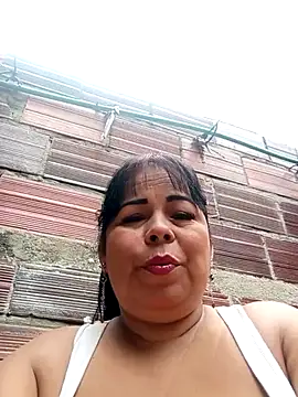 Snapshot of mother2-divorced chatting on June 16, 2026, 1:36 pm mother2-divorced online show from June 16, 2026, 1:36 pm