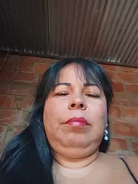 Snapshot of mother2-divorced chatting on July 17, 2026, 1:40 pm mother2-divorced online show from July 17, 2026, 1:40 pm