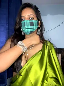 Cute Marina online show from November 24, 2025, 7:08 am