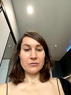 Snapshot of AliceLili chatting on October 26, 2025, 9:59 am AliceLili online show from October 26, 2025, 9:59 am