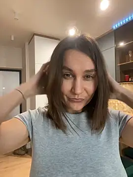 Snapshot of AliceLili chatting on October 29, 2025, 9:55 am AliceLili online show from October 29, 2025, 9:55 am