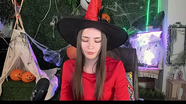 lollyrais online show from October 31, 2025, 1:45 pm