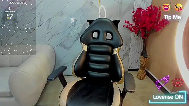 andrea tasty tf online show from November 27, 2025, 12:51 pm