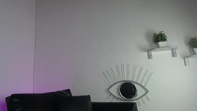 Juanita angell online show from December 4, 2025, 10:29 pm