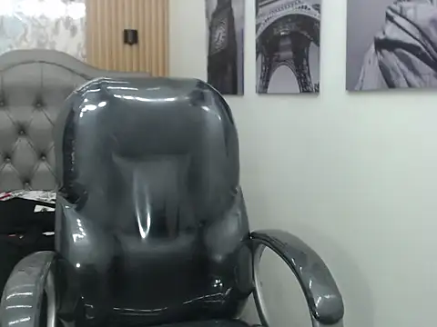 paul ponce online show from November 1, 2025, 1:02 pm