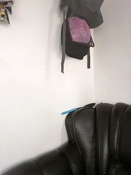 Lunatemptress4 online show from April 8, 2026, 2:06 pm