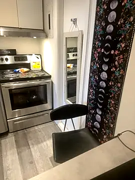 Snapshot of elliepixie chatting on October 28, 2025, 5:48 pm elliepixie online show from October 28, 2025, 5:48 pm