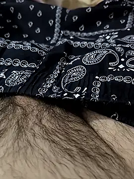 Snapshot of Razvan515 chatting on October 30, 2025, 8:53 pm Razvan515 online show from October 30, 2025, 8:53 pm