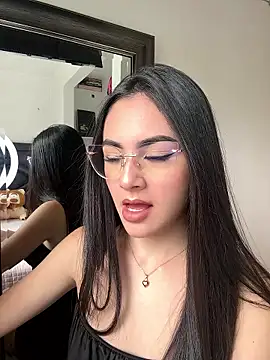 IslaCole online show from January 7, 2026, 7:16 pm