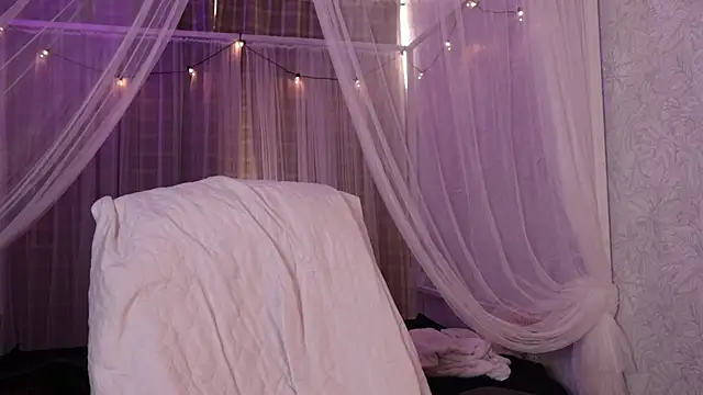 lexirouge   online show from March 2, 2026, 7:54 pm