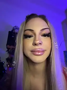 NovaPearl online show from December 19, 2025, 10:17 pm