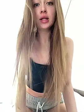 Angel hotyy online show from April 4, 2026, 2:14 pm