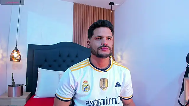 Snapshot of Hamilton_0 chatting on October 27, 2025, 9:19 pm Hamilton 0 online show from October 27, 2025, 9:19 pm