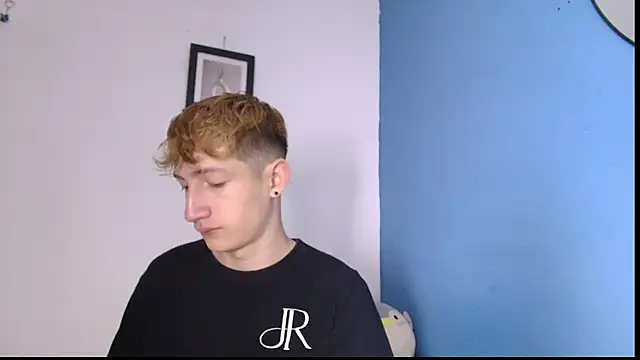 Erick Taylor3 online show from April 18, 2026, 7:58 pm