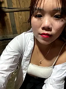 nachi-baby online show from November 16, 2025, 1:28 pm