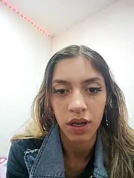 Snapshot of Diamond_sweet_1 chatting on November 28, 2025, 4:48 am Diamond sweet 1 online show from November 28, 2025, 4:48 am