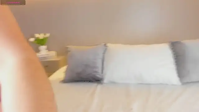 AmyColman  online show from February 24, 2026, 12:14 pm