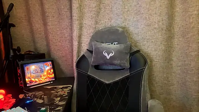 Softixq online show from October 30, 2025, 1:56 pm