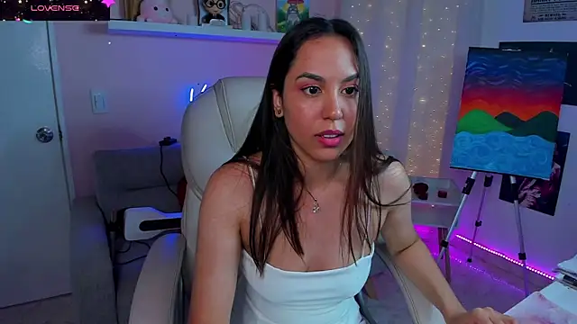 Snapshot of VenusIsLove_ chatting on January 1, 2025, 7:43 pm VenusIsLove online show from January 1, 2025, 7:43 pm