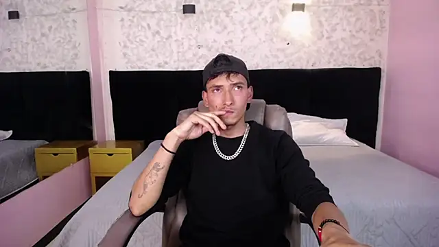 SavageLover  online show from November 25, 2025, 3:39 am