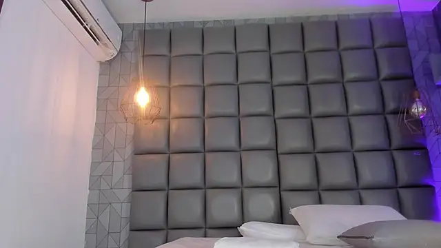 dannavelvet online show from November 26, 2025, 12:50 pm